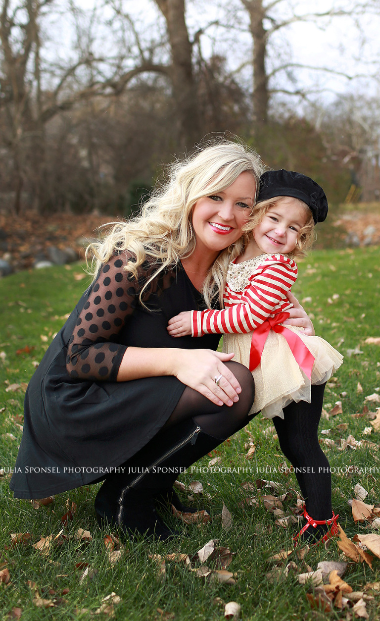mommy daughter holiday photos 