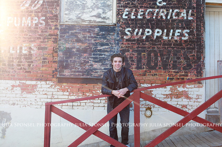 senior-photographer-for-guys-in-frisco