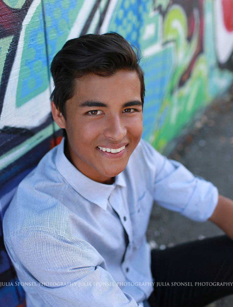 senior-photos-of-guys