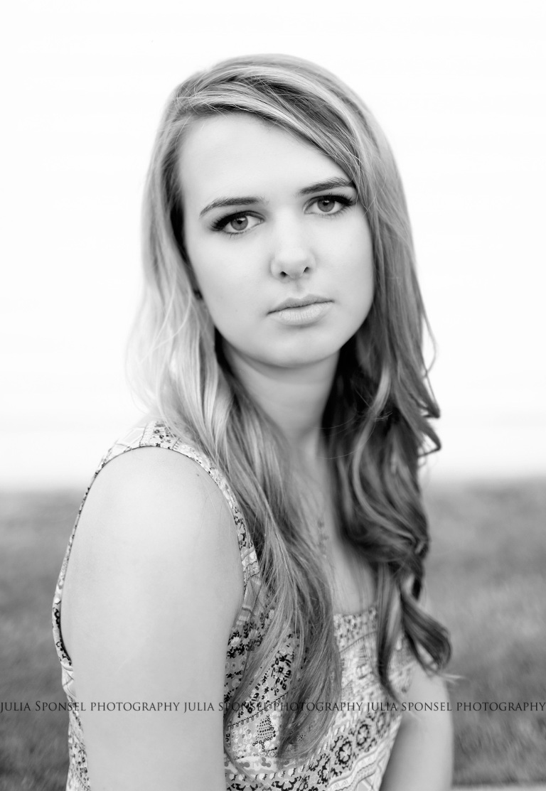 beautiful-black-and-white-images-frisco-senior-photographer