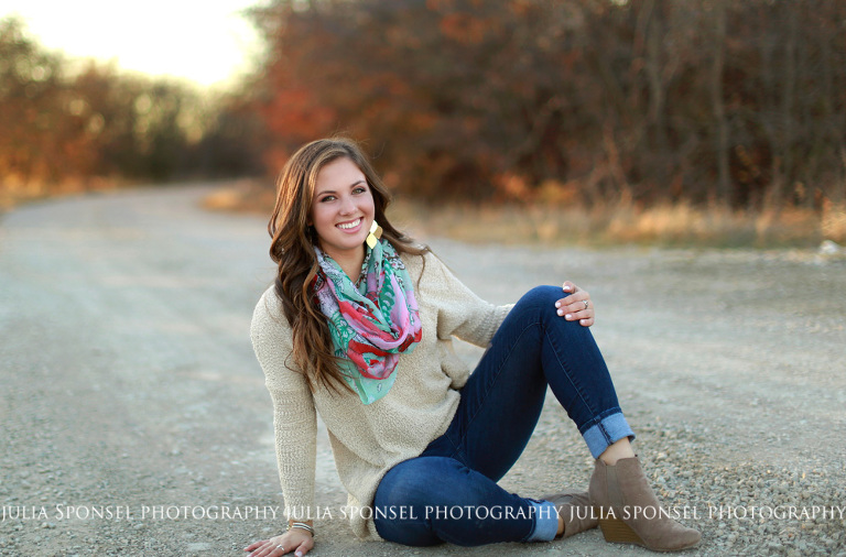 frisco senior photographer dirt road