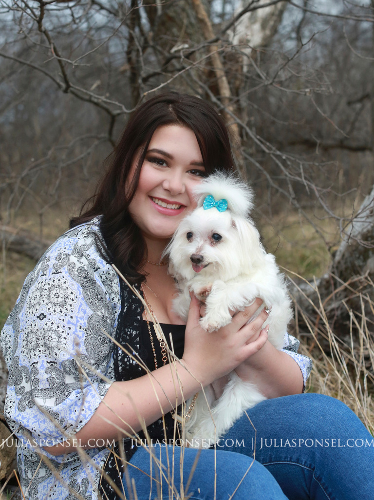 senior-photographer-with-dog