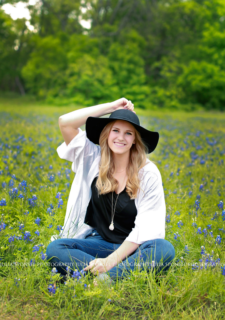 blue-bonnets-frisco-senior-photographer