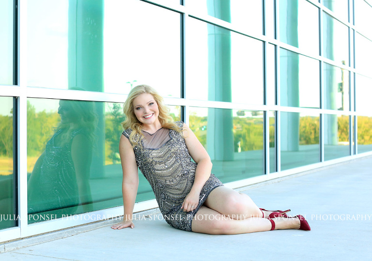 senior-photographer-outdoors-frisco-tx
