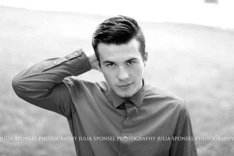 senior-poses-for-guys