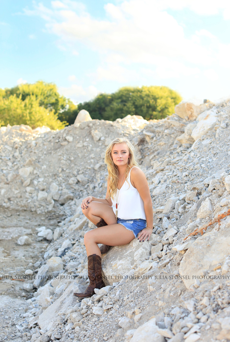outdoor frisco senior photographer