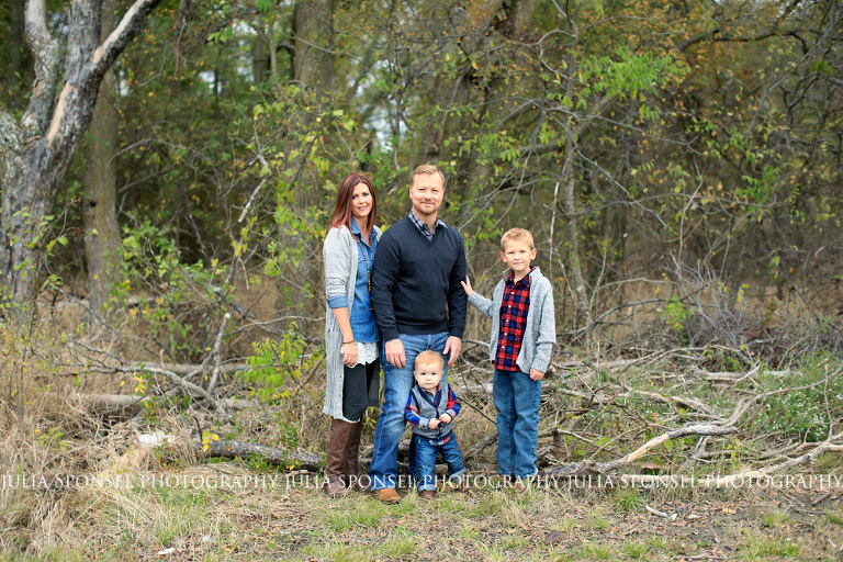 outdoor-family-photos-frisco-family-photographer