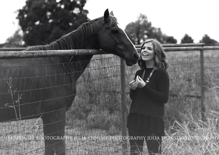 senior-photos-with-horse-frisco-photographer