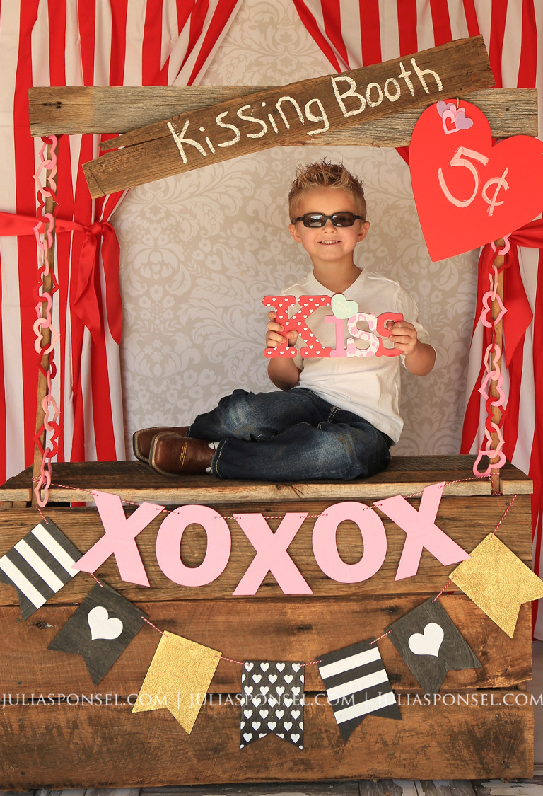 kiss-me-kissing-booth
