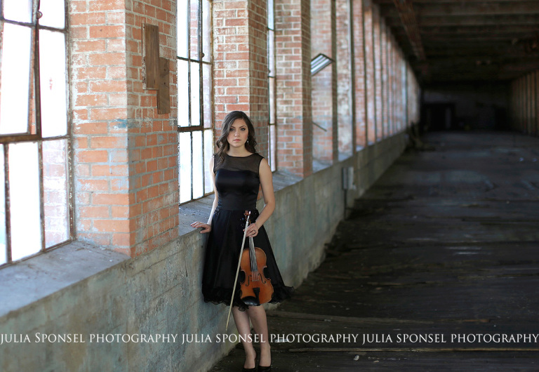 senior photos with violin