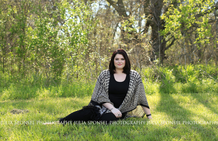 frisco-senior-photos-outdoors