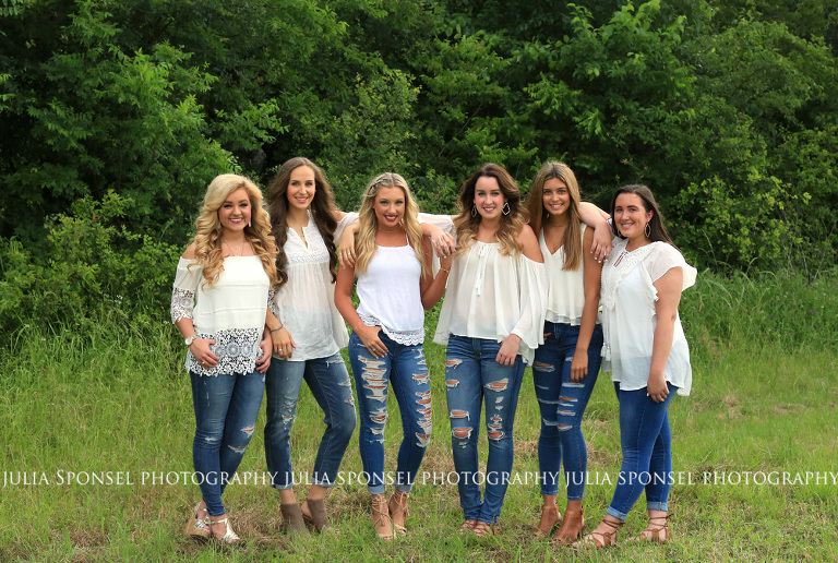 best friends senior shoot frisco photographer